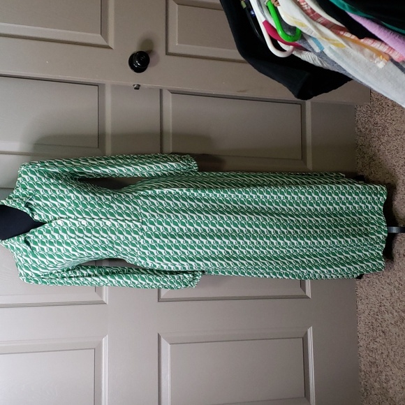 Zara Dresses & Skirts - ZARA Green geometric print long sleeve dress size small